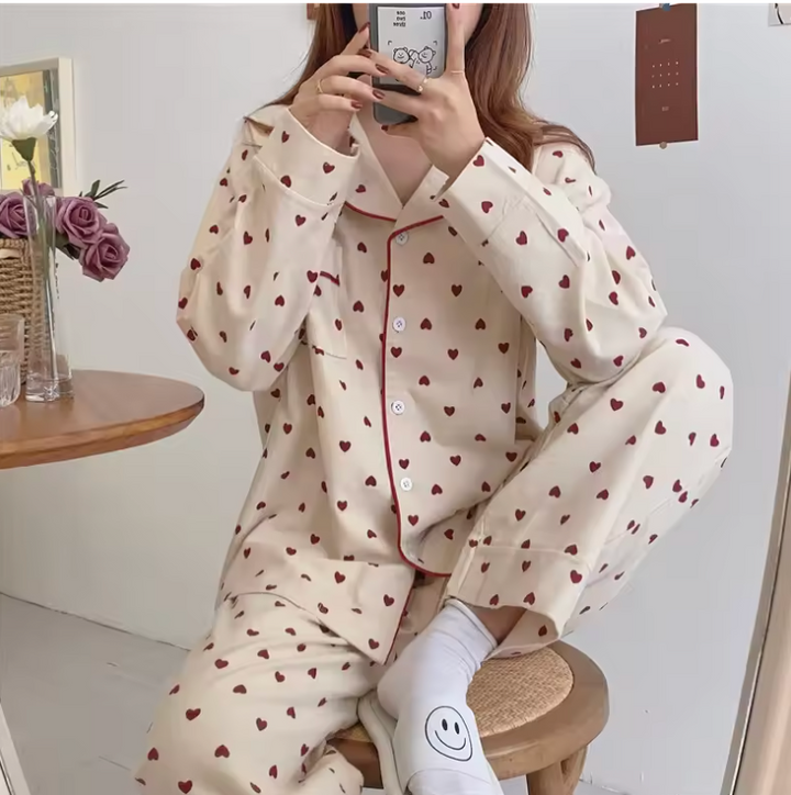 Women's Soft Fleece Long Sleeve Pajama Set with Cute Heart Design and Comfortable Loose Fit