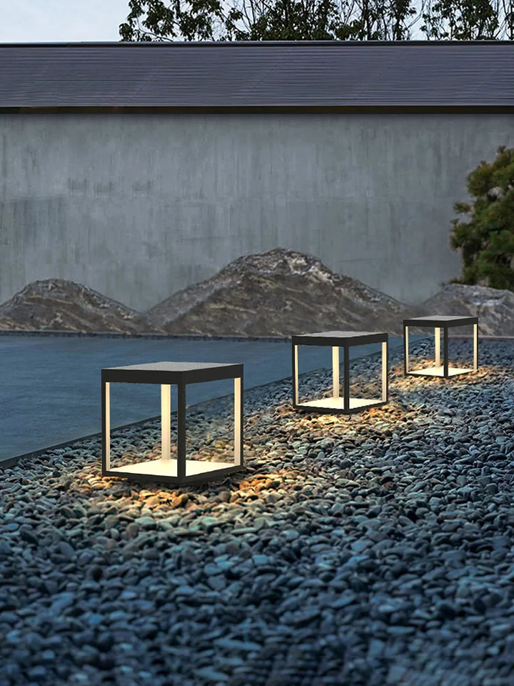 Lumen Square: Modern Outdoor Post Light