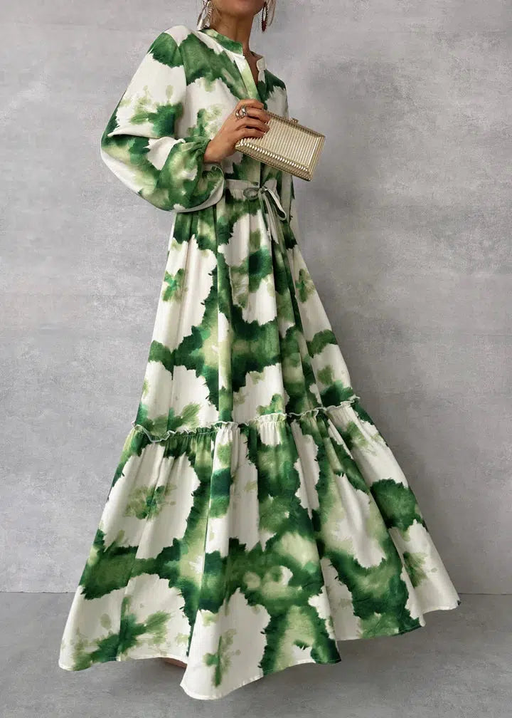 Charlotte – Elegant Green Maxi Dress with V-Neckline and Long Sleeves