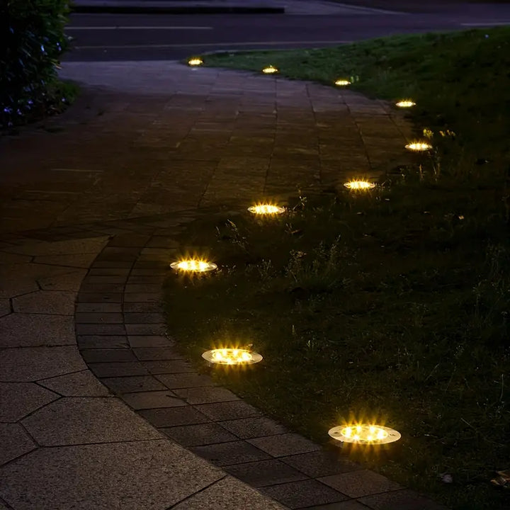 LuminaBeam | Retro & Luxe Solar Garden Lamp