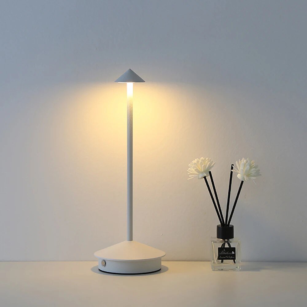 Triangle Point Dimming Table Lamp